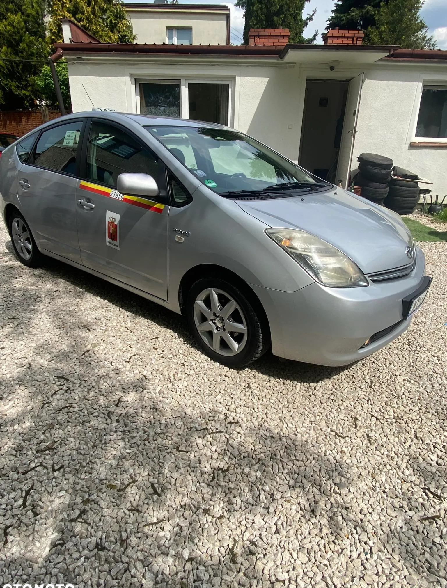 Toyota Prius cena 26500 przebieg: 318000, rok produkcji 2008 z Warszawa małe 79